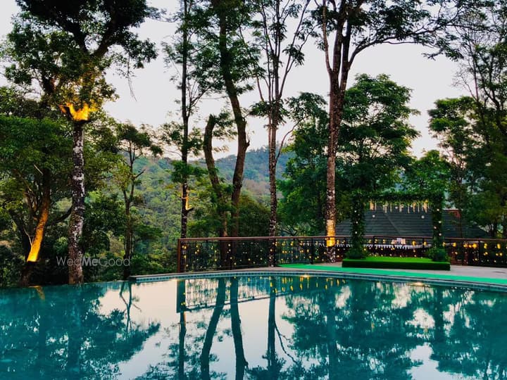 Infinity swimming pool