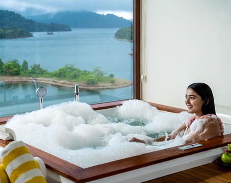 Luxury Jacuzzi Villa