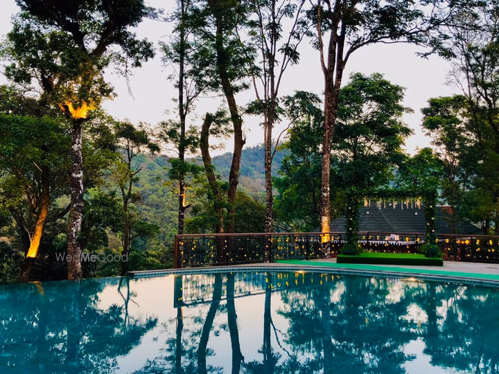 Infinity swimming pool