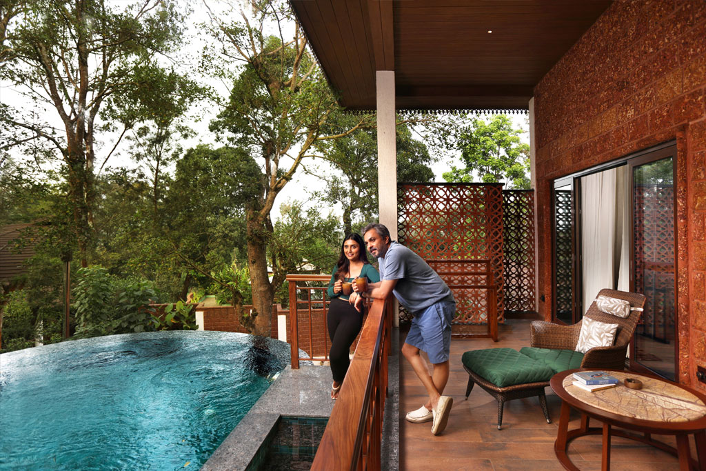 Swimming Pool & Villa Deck